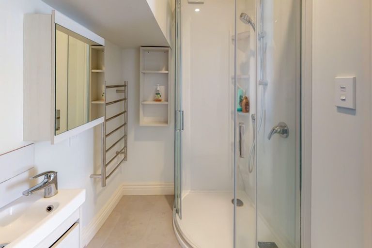 Photo of property in 12b Hobson Street, Thorndon, Wellington, 6011