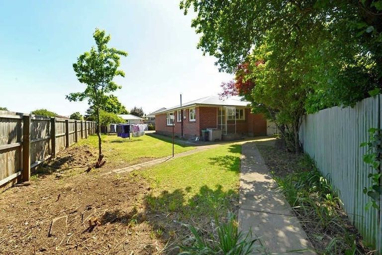 Photo of property in 2 Aileen Place, Upper Riccarton, Christchurch, 8041