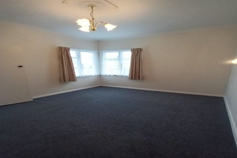 Photo of property in 4 Douglas Street, Levin, 5510