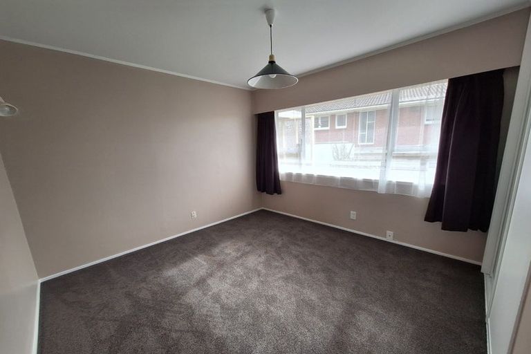 Photo of property in 49 Butterworth Drive, Glendene, Auckland, 0602