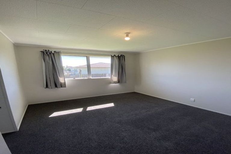 Photo of property in 1/30 Kennington Drive, Clendon Park, Auckland, 2103