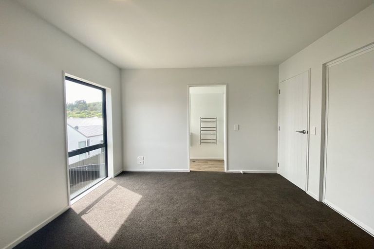 Photo of property in 13 Wheatsheaf Lane, Heathcote Valley, Christchurch, 8022