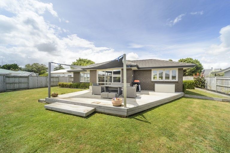 Photo of property in 14 Oak Crescent, Ashhurst, 4810