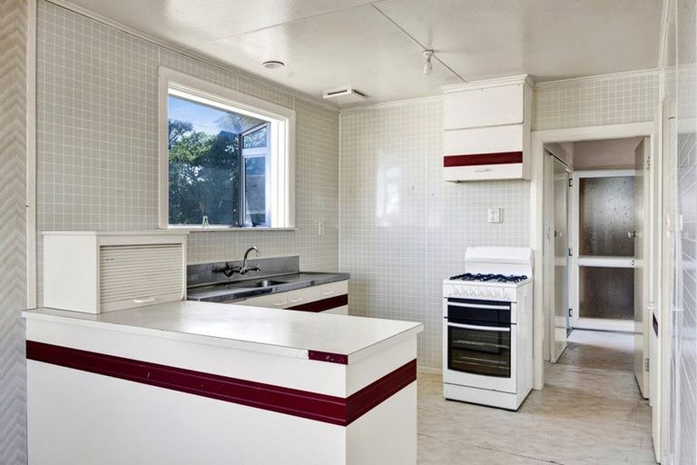 Photo of property in 6 Buchanan Place, Hawera, 4610