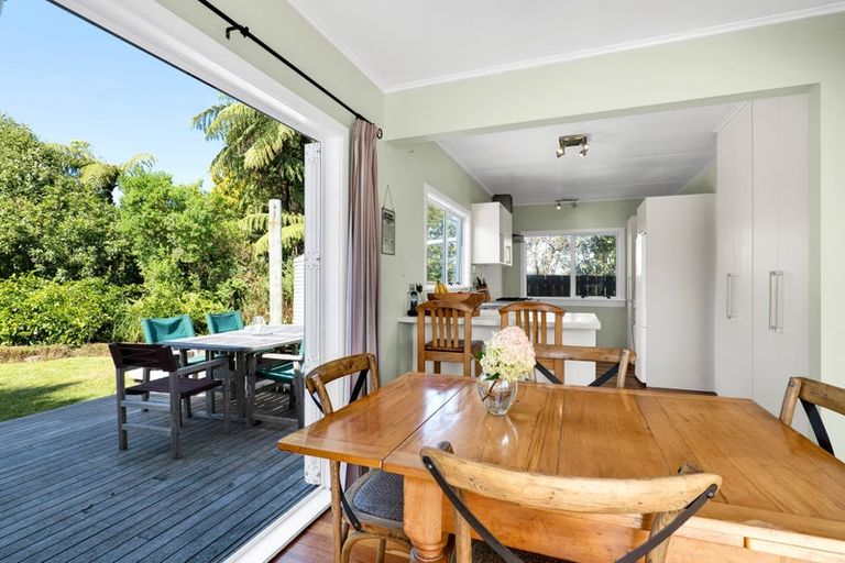 Photo of property in 40 Turakina Street, Merrilands, New Plymouth, 4312