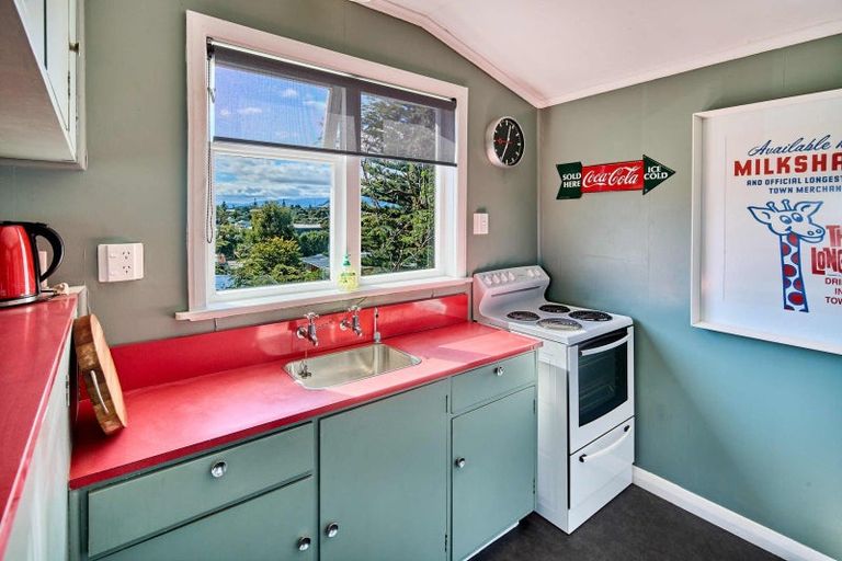 Photo of property in 52 Tutere Street, Waikanae Beach, Waikanae, 5036