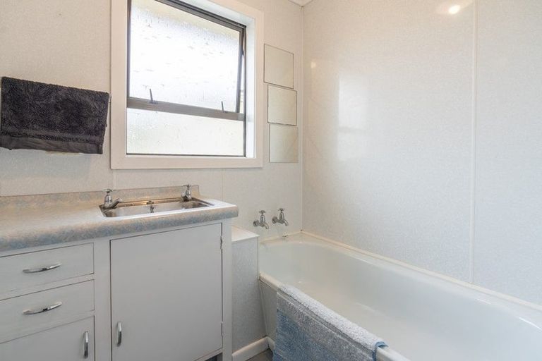 Photo of property in 19 High Street, Milton, 9220