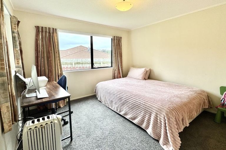 Photo of property in 27a Shackle Lane, Whitby, Porirua, 5024