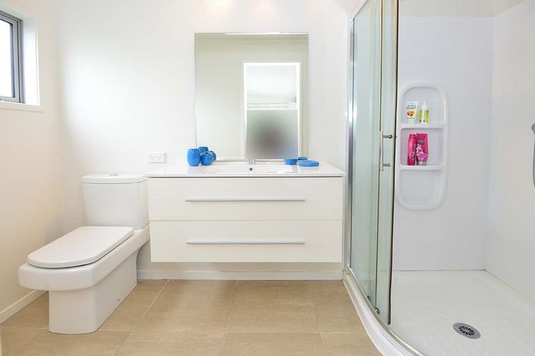 Photo of property in 95 Stanmore Bay Road, Stanmore Bay, Whangaparaoa, 0932