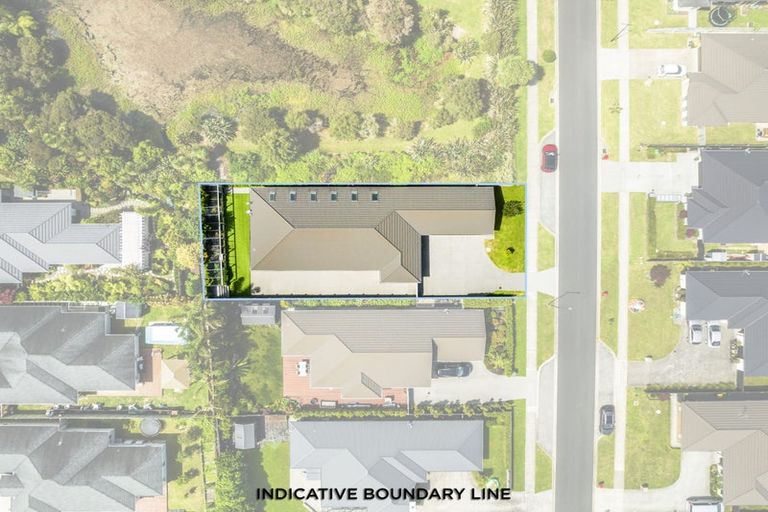 Photo of property in 21 Eric Farley Drive, Kumeu, 0810