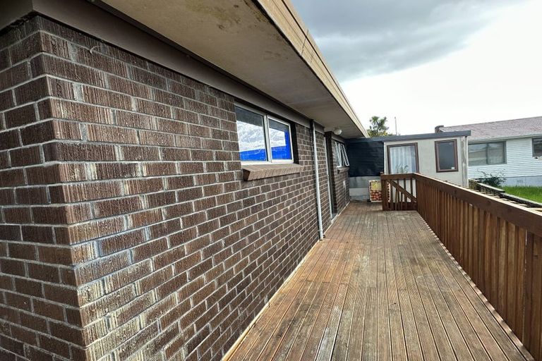 Photo of property in 4/13 Seabrook Avenue, New Lynn, Auckland, 0600