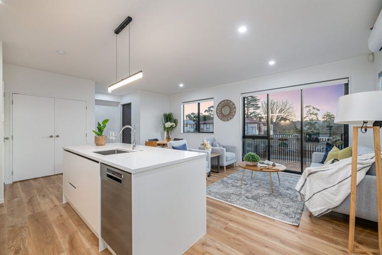 Photo of property in 1/29 Tudor Road, Henderson, Auckland, 0610