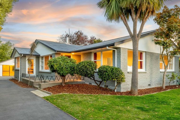 Photo of property in 9 Waiau Street, Cracroft, Christchurch, 8025