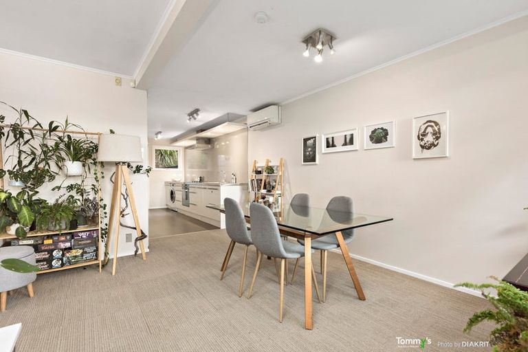 Photo of property in 81 Townsend Road, Miramar, Wellington, 6022