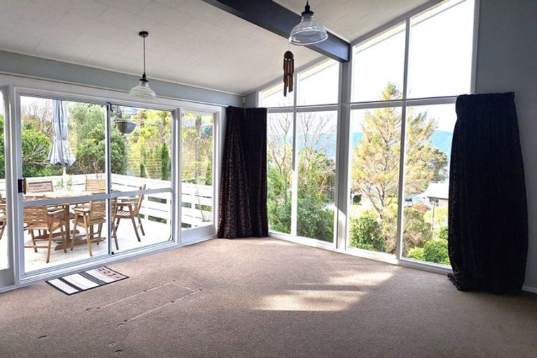Photo of property in 93b Normandale Road, Normandale, Lower Hutt, 5010