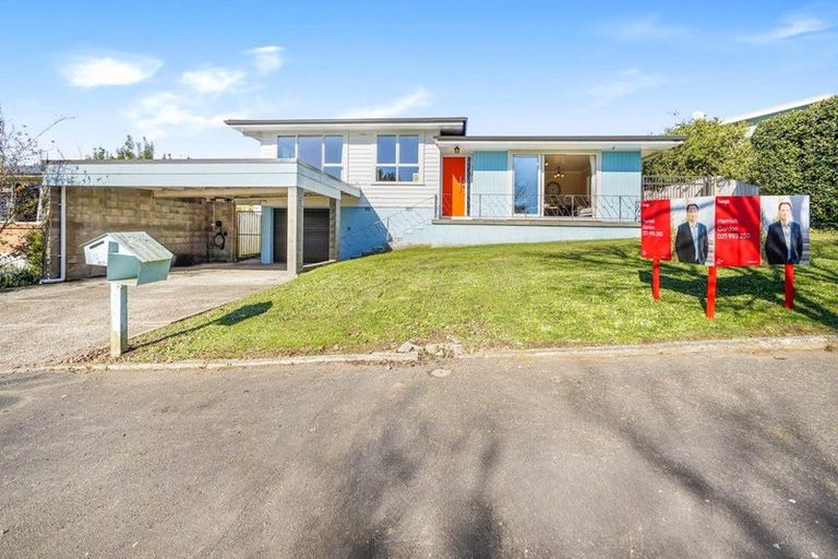 Photo of property in 5 Clark Place, Hillcrest, Hamilton, 3216