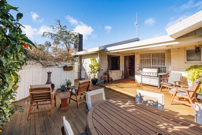 Photo of property in 52 Carter Crescent, Awapuni, Palmerston North, 4412