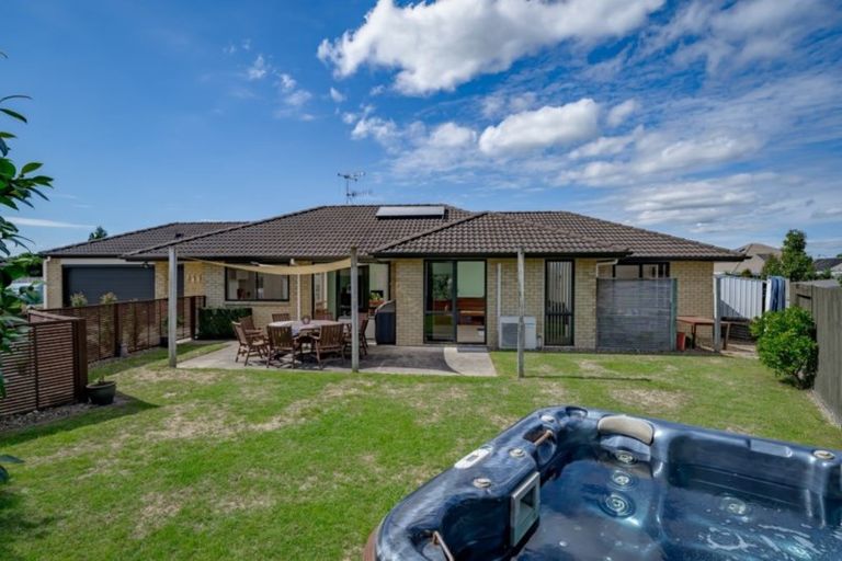 Photo of property in 9 Reefton Place, Papamoa Beach, Papamoa, 3118