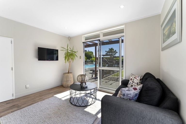 Photo of property in 37 Callender Terrace, Paraparaumu Beach, Paraparaumu, 5032