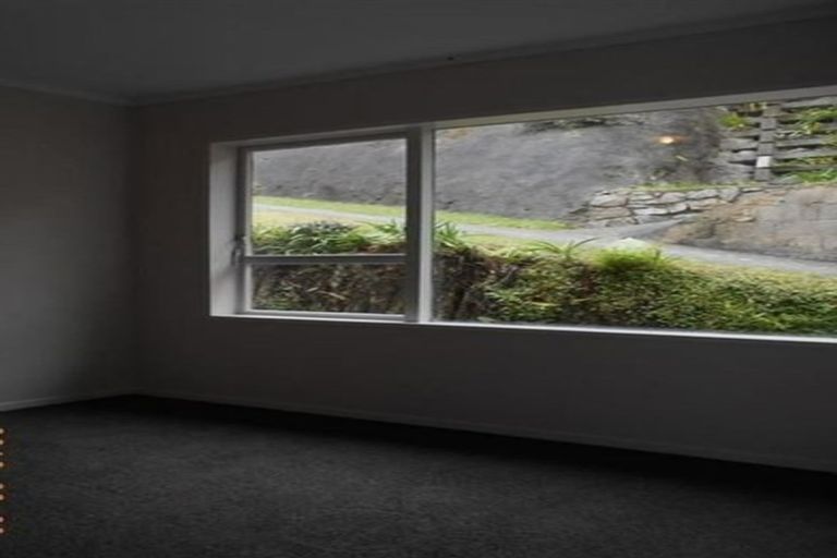 Photo of property in 13b Florio Terrace, Tawa, Wellington, 5028