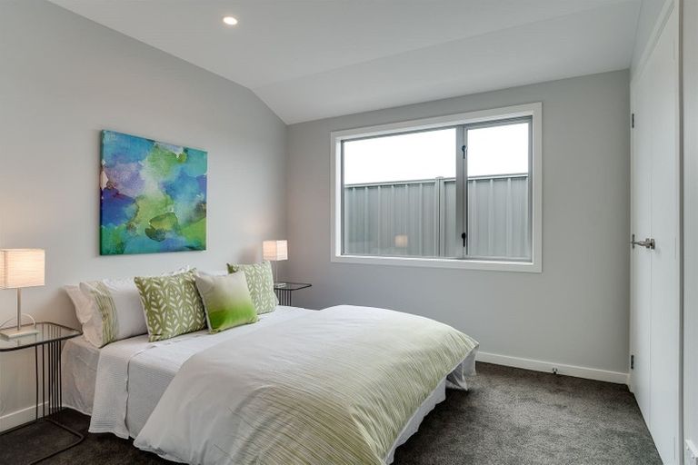 Photo of property in 60 Eriksen Road, Te Awa, Napier, 4110