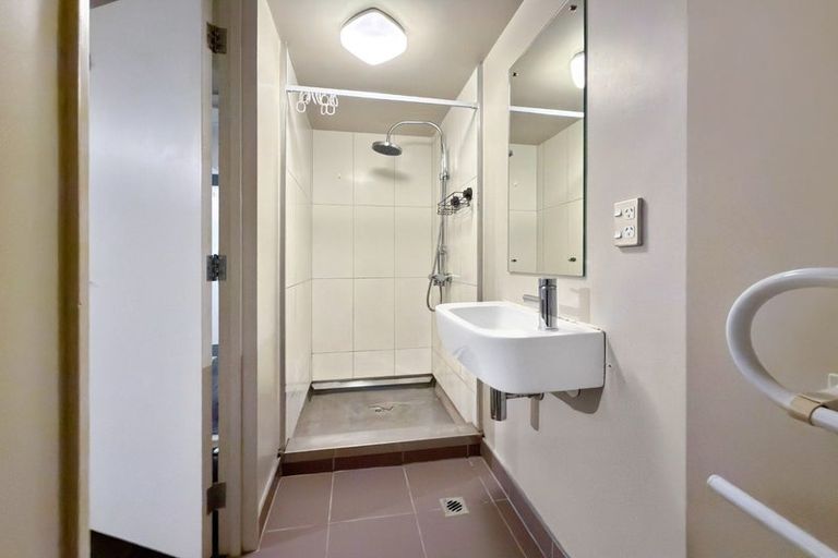 Photo of property in Vespa Apartments, 203/20 Hanson Street, Mount Cook, Wellington, 6021