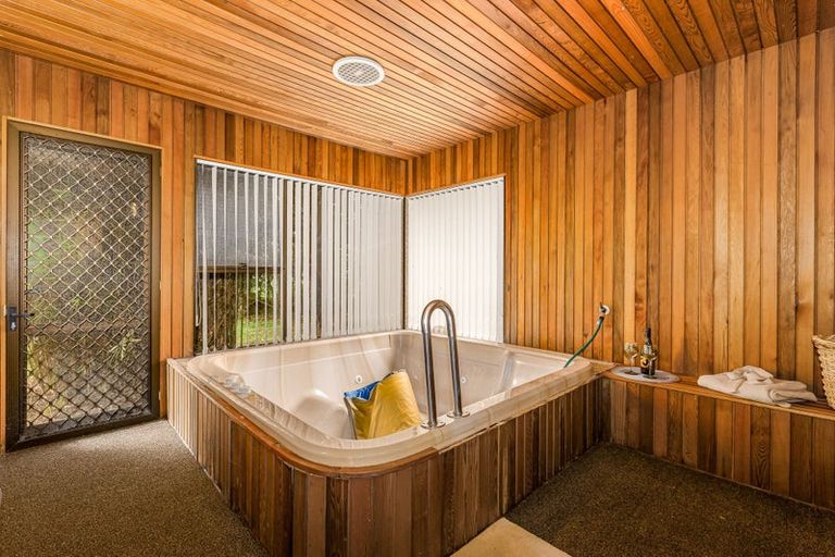 Photo of property in 37 Awanui Drive, Waikanae, 5036