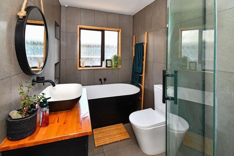 Photo of property in 121a Clevedon Road, Papakura, 2110