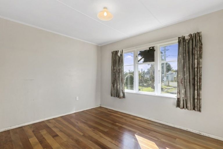 Photo of property in 17 Mckay Street, Wainuiomata, Lower Hutt, 5014