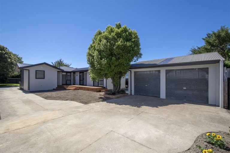 Photo of property in 17 Rossiter Avenue, Redwood, Christchurch, 8051