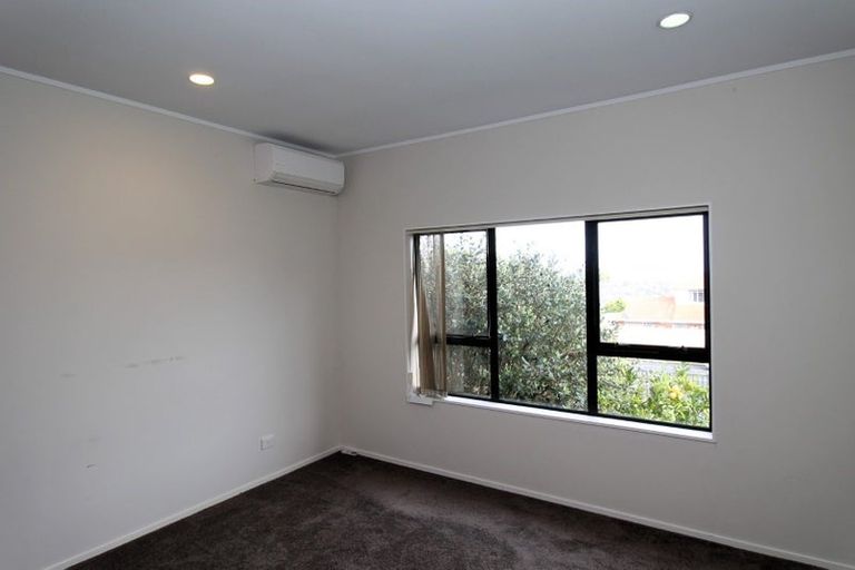 Photo of property in 99 Eugenia Rise, Totara Heights, Auckland, 2105