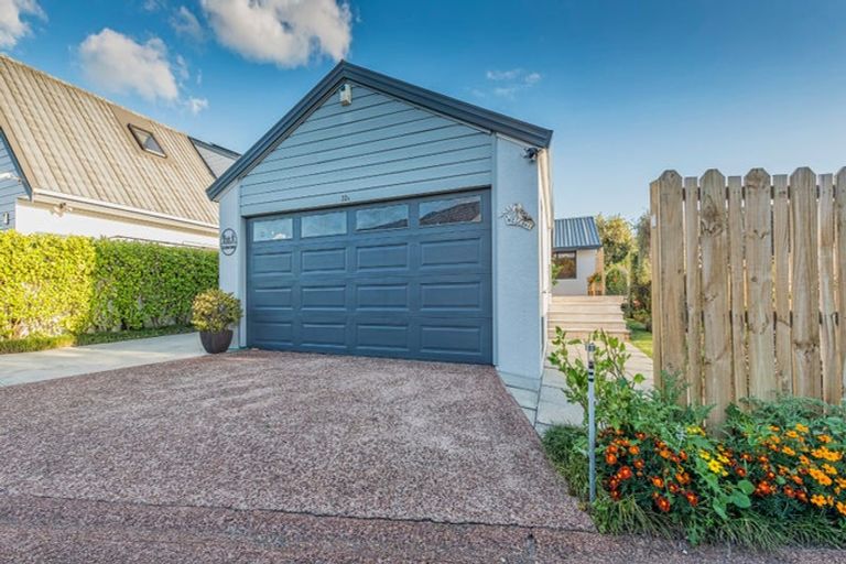 Photo of property in 1/32 Glucina Avenue, West Harbour, Auckland, 0618