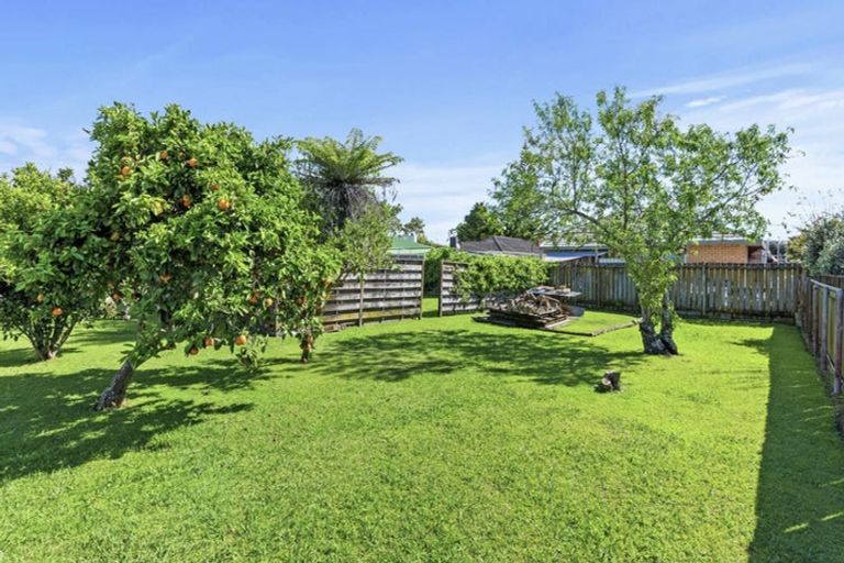 Photo of property in 25 Martin Road, Manurewa, Auckland, 2102