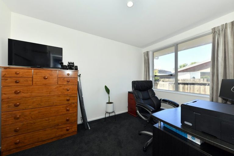 Photo of property in 2/35 Cavendish Road, Casebrook, Christchurch, 8051