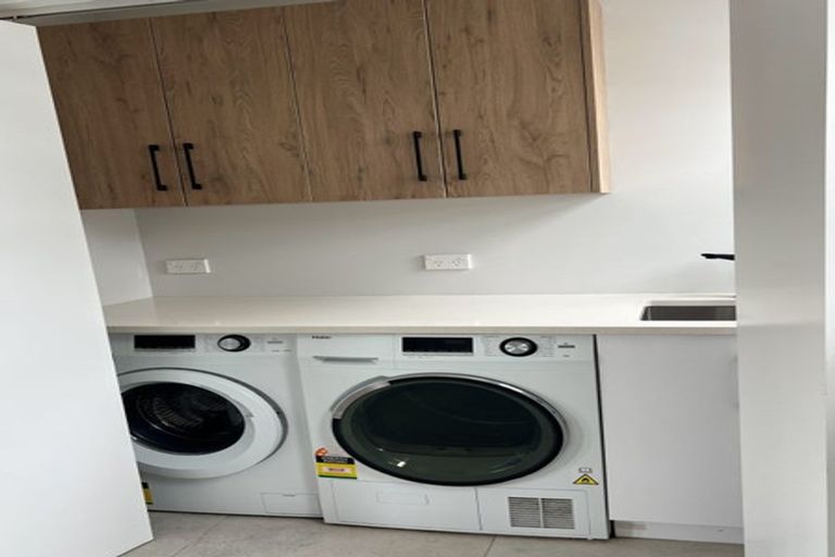 Photo of property in 17 Hunter Street, Taita, Lower Hutt, 5011