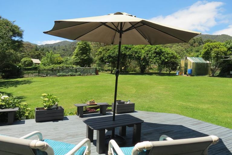 Photo of property in 2710 Rings Road, Coromandel, 3506
