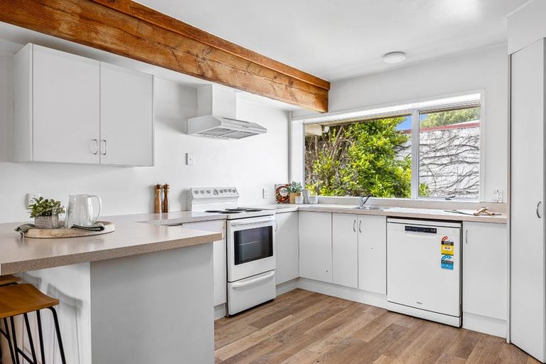 Photo of property in 2 Colman Avenue, Sockburn, Christchurch, 8042