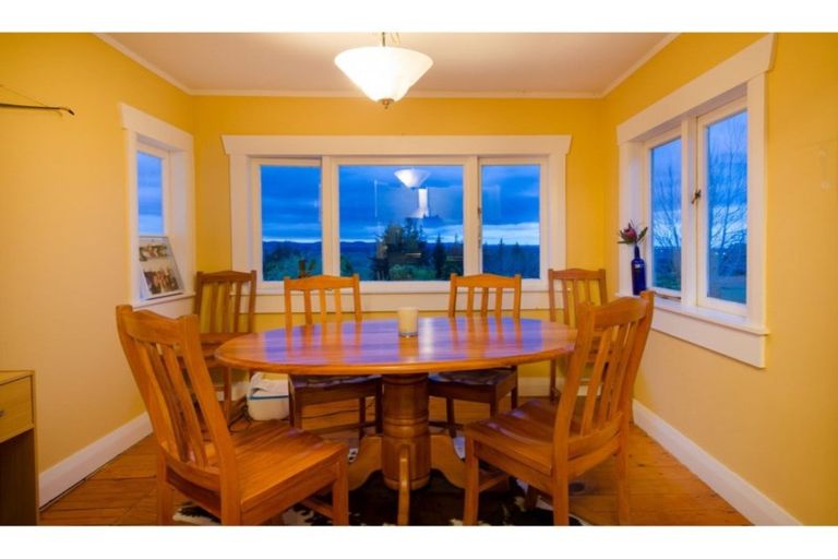 Photo of property in 203 Mangakura Road, Helensville, 0875