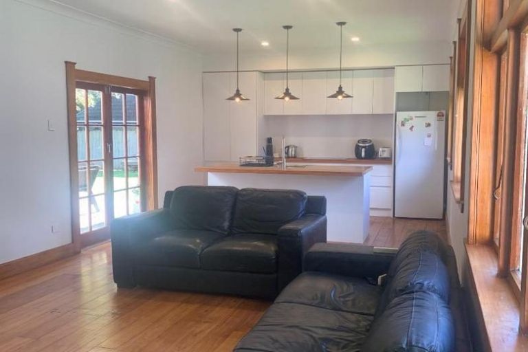 Photo of property in 11 Woodleigh Street, Frankleigh Park, New Plymouth, 4310