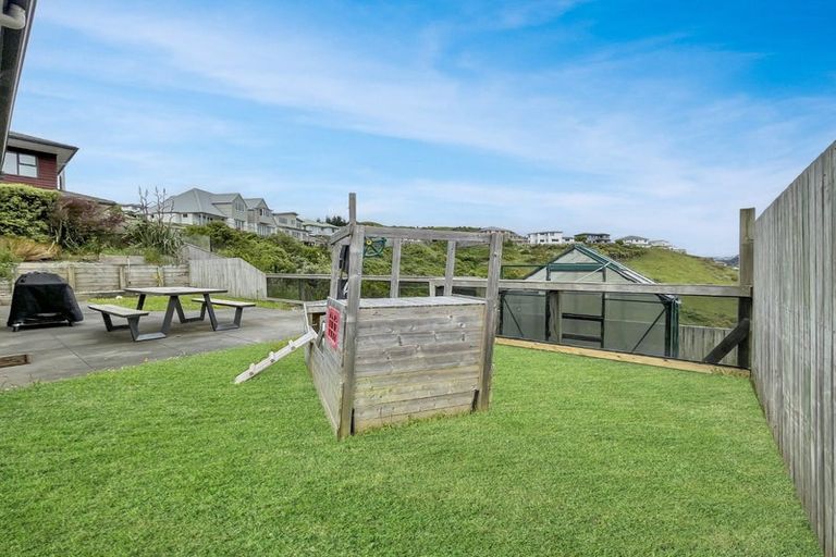 Photo of property in 74 Amesbury Drive, Churton Park, Wellington, 6037