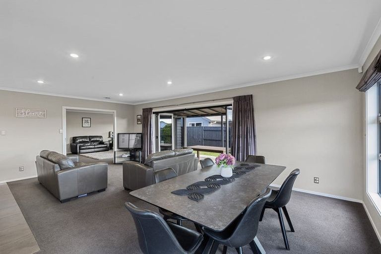 Photo of property in 62 Rosalie Terrace, Kelvin Grove, Palmerston North, 4414