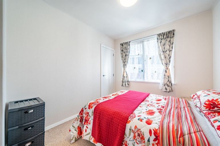 Photo of property in 13 Weka Grove, Elderslea, Upper Hutt, 5018