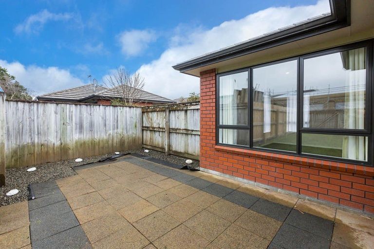 Photo of property in 6c Savage Crescent, Upper Hutt Central, Upper Hutt, 5018