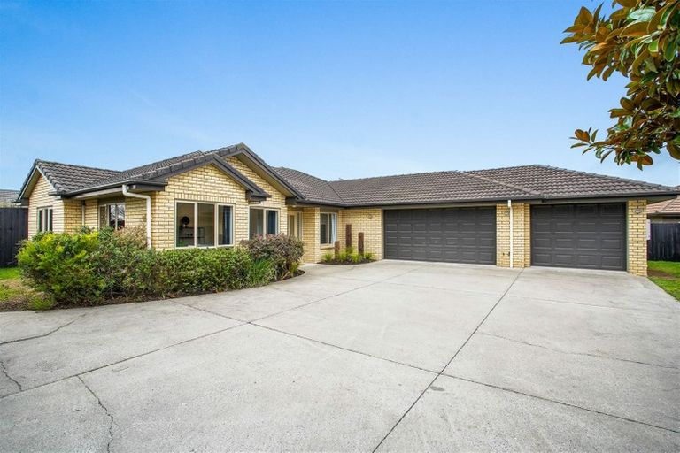 Photo of property in 58 Farringdon Avenue, Rototuna North, Hamilton, 3210