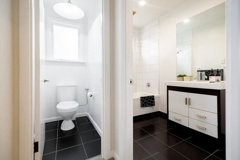 Photo of property in 24 Heatley Avenue, Hokowhitu, Palmerston North, 4410