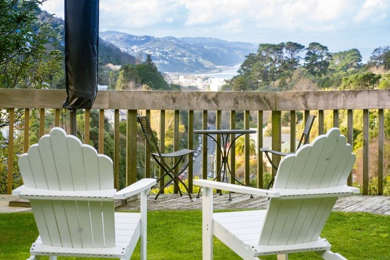 Photo of property in 35 The Rigi, Northland, Wellington, 6012