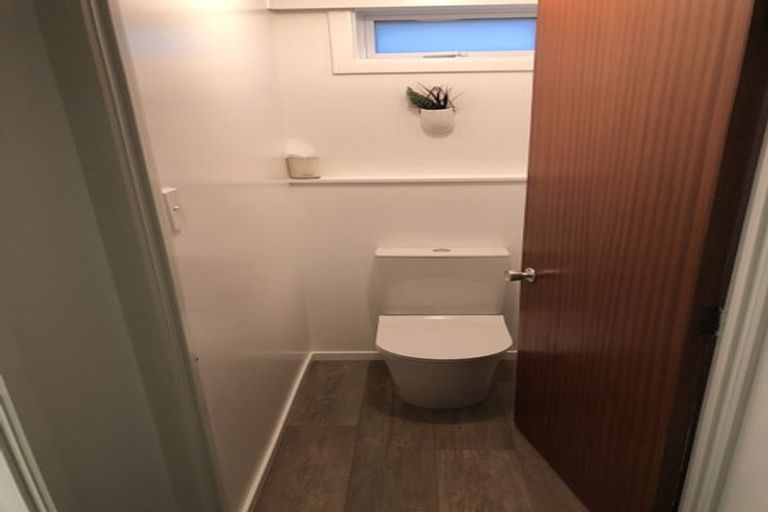 Photo of property in 136 Godley Road, Green Bay, Auckland, 0604