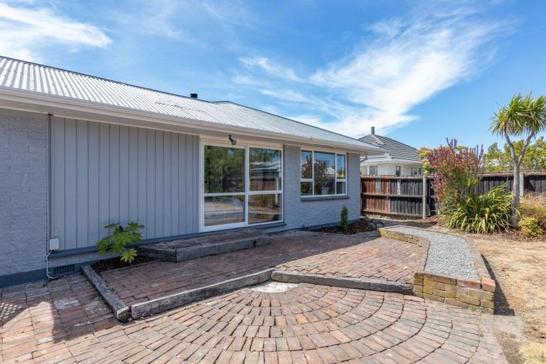 Photo of property in 15 Niagara Street, Wainoni, Christchurch, 8061