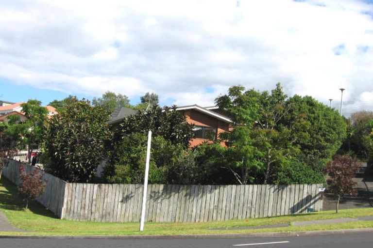 Photo of property in 58 Goldfinch Rise, Unsworth Heights, Auckland, 0632