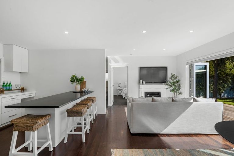 Photo of property in 1/14 Whitfield Street, Sumner, Christchurch, 8081